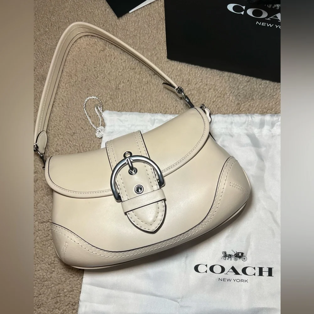 (Soho Flap AUTHENTIC) Coach White Leather Saddle Shoulder Bag - Picture 10 of 13